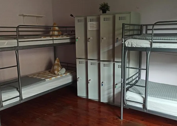 Retro & Garden Hostel