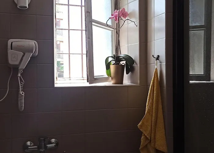 Retro & Garden Hostel