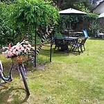 Hostal Retro Hostel&garden