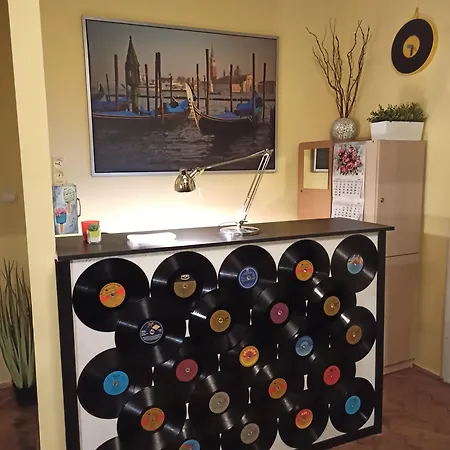 Retro & Garden Vandrerhjem *