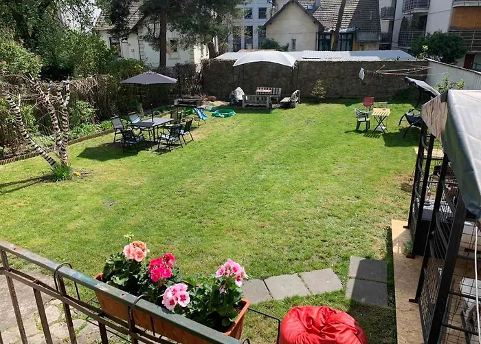 Retro & Garden Albergue