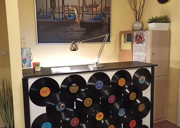 Retro & Garden Albergue *