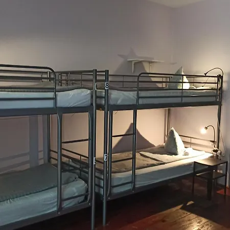 Retro & Garden Hostel *