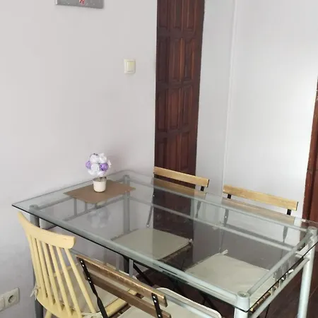 Retro & Garden אכסניה