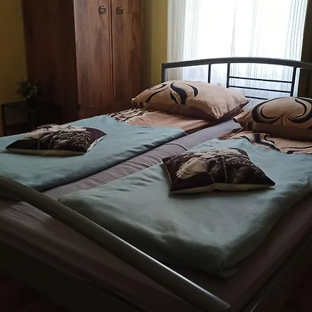 Retro & Garden אכסניה קרקוב