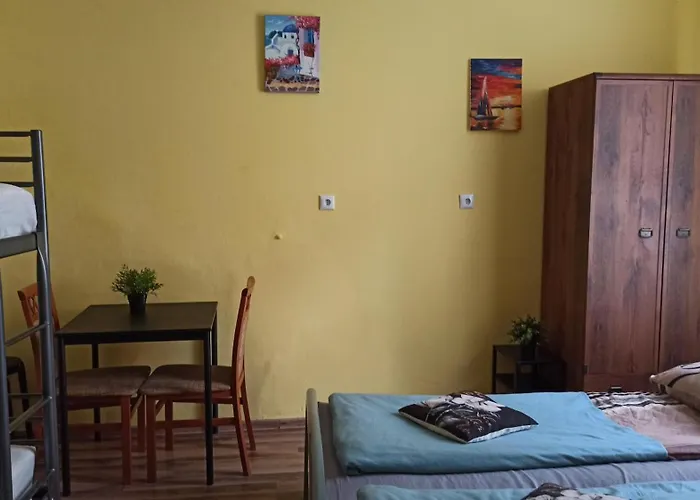 Hostel Retro & Garden